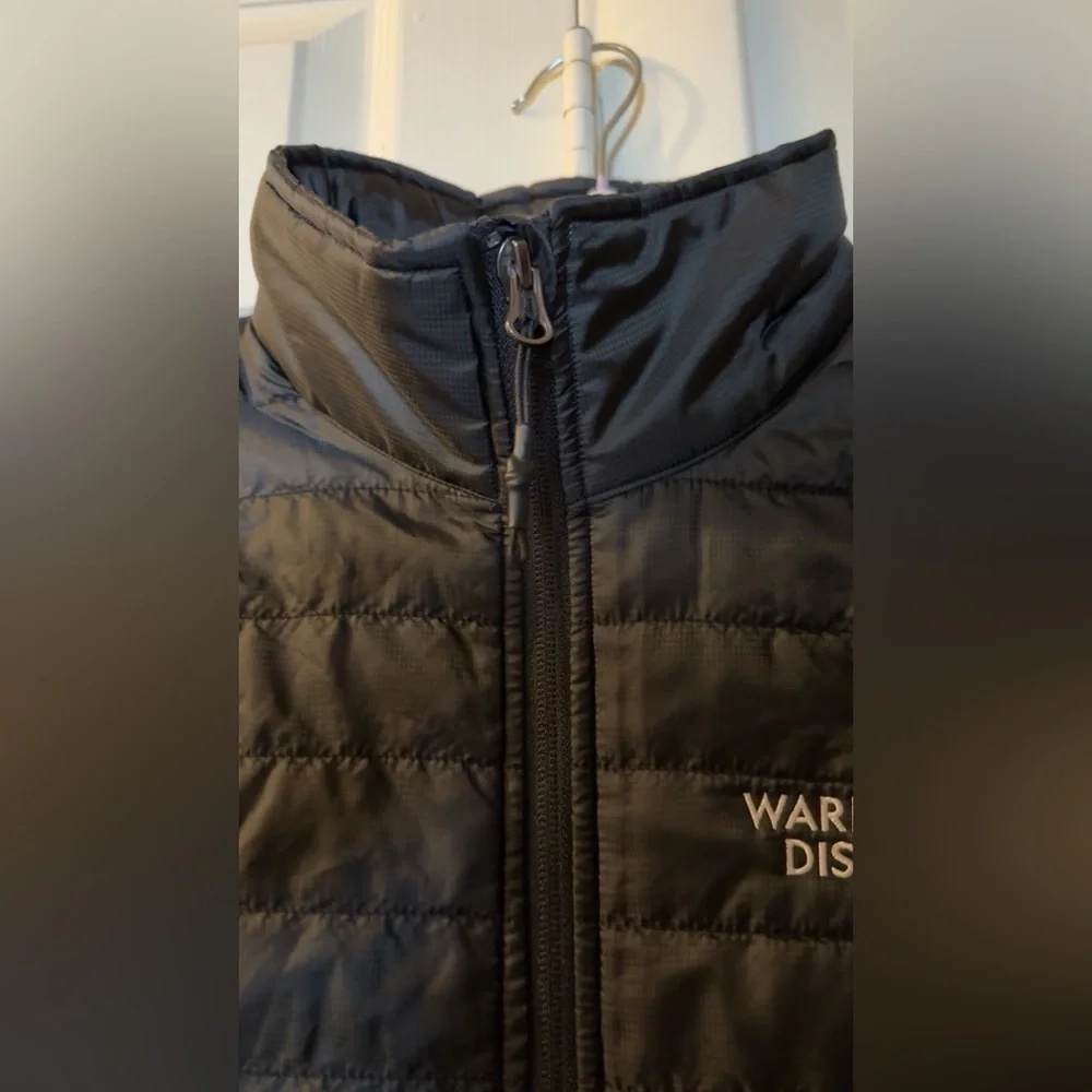 BLACK Warner Bros. Discovery Port Authority Puffer Vest